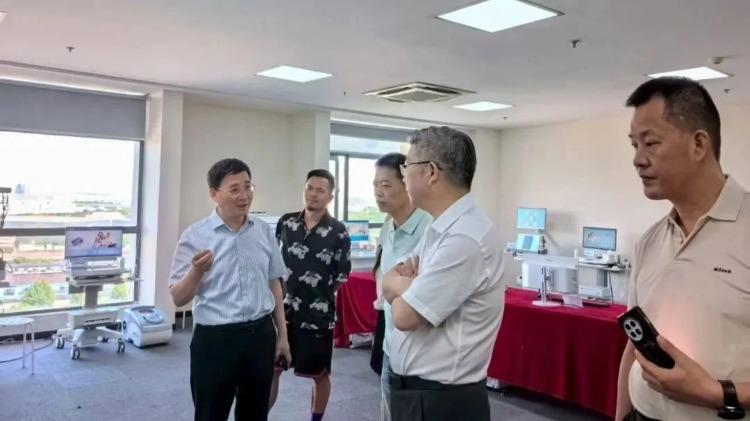 現(xiàn)場(chǎng)報(bào)道